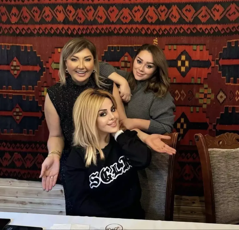 “Üç dolça bir arada”