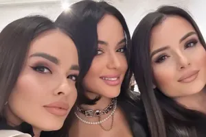 Onlar Ülviyyə Mahmudova ilə muzeydə