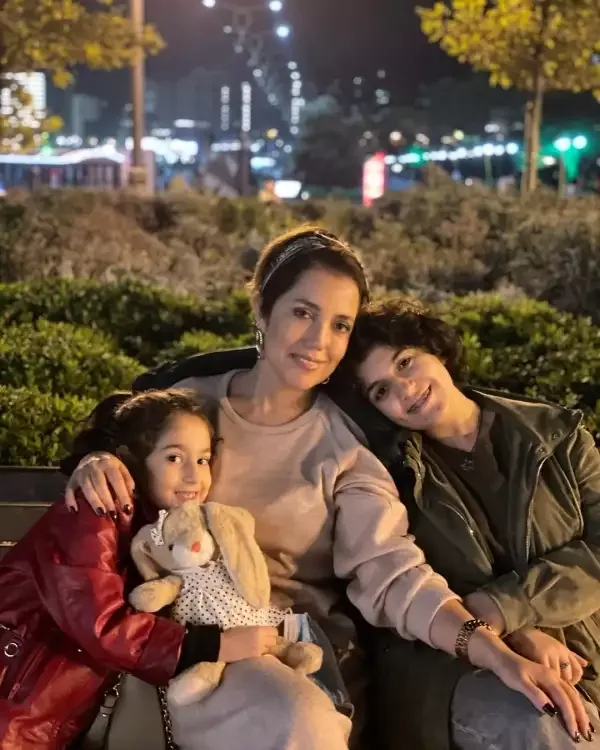 “Adımdan istifadə edib, özünə biznes qurmaq istəyir”