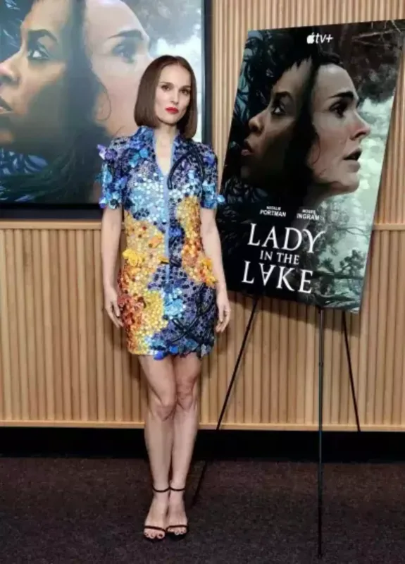 Natali Portman yeni görünüşdə