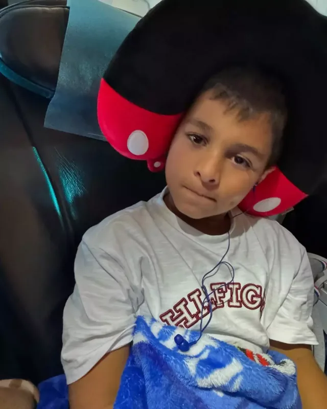 Lətifə oğlunu hədiyyə yağışına tutdu