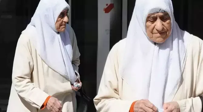 Mahsun anasını son mənzilə yola saldı