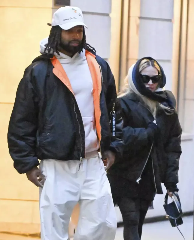 Madonna ayrıldığı deyilən sevgilisi ilə bir arada