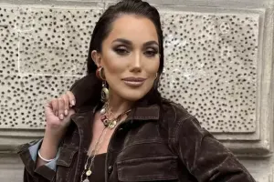 “Gözü yolda olan hər şeyin adı sevgidi”