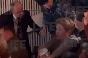 Lepsin qadın fanatı konsertdə dava saldı