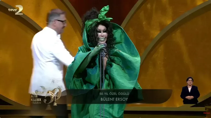 Bülent Ersoyun qəribə imici...