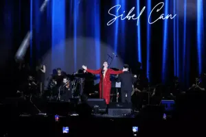 Bakıda Sibel Can “rüzgarı”