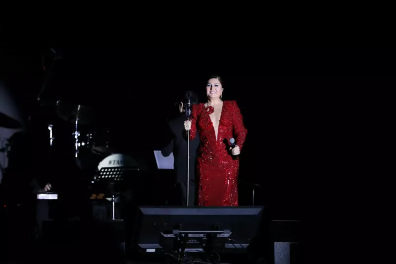 Bakıda Sibel Can “rüzgarı”