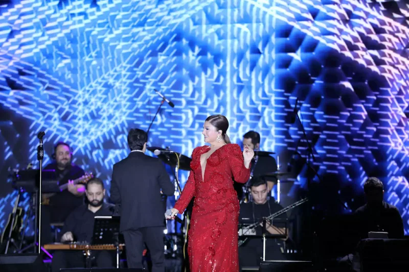 Bakıda Sibel Can “rüzgarı”
