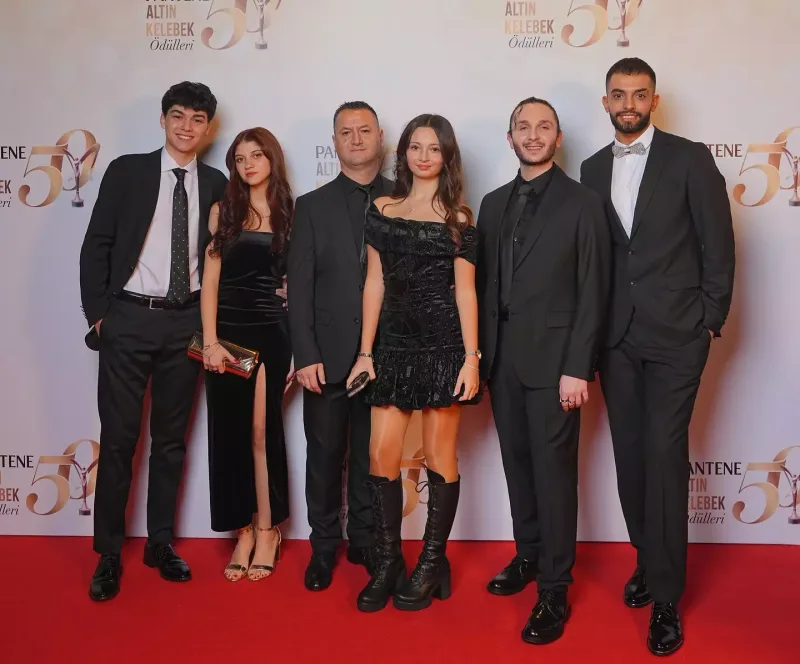 Qırmızı xalıda yarış!