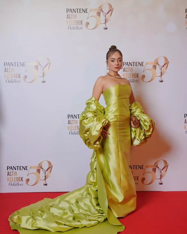 Qırmızı xalıda yarış!