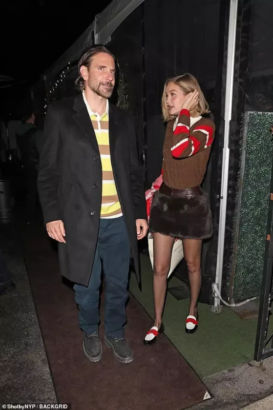 Sevgilisini atası ilə tanış etdi