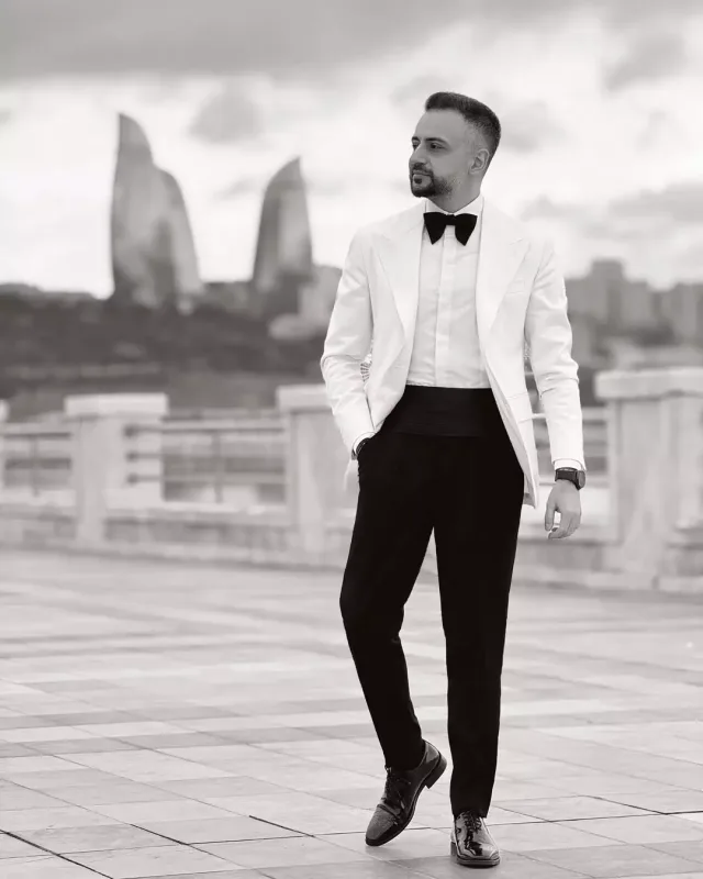 Özünü belə təbrik etdi