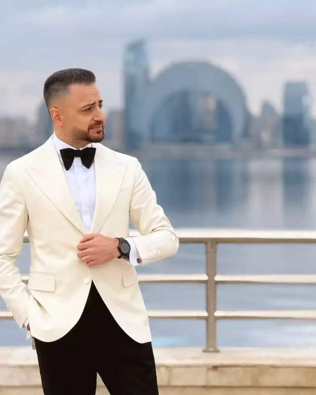 Özünü belə təbrik etdi