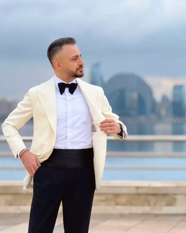 Özünü belə təbrik etdi