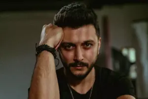 “Fonoqram oxuya bilmirəm”