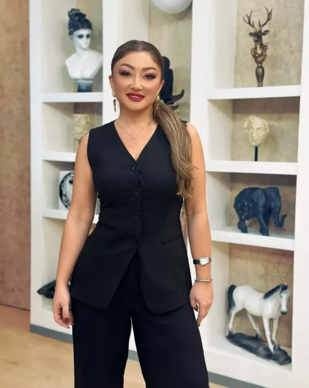 “Səndə üz gördüm” - Zümrüddən qadın məşhura