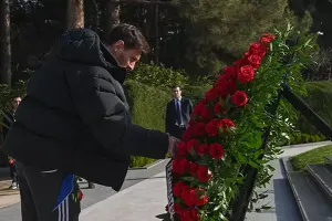 Messi Heydər Əliyevin məzarını ziyarət etdi