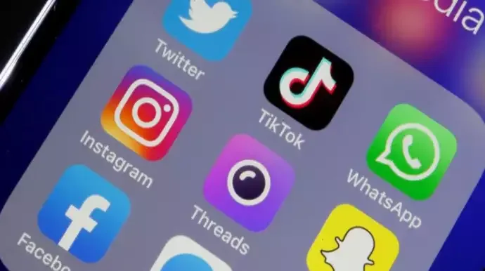 Bir sıra sosial şəbəkə platformalarında problem yaranıb