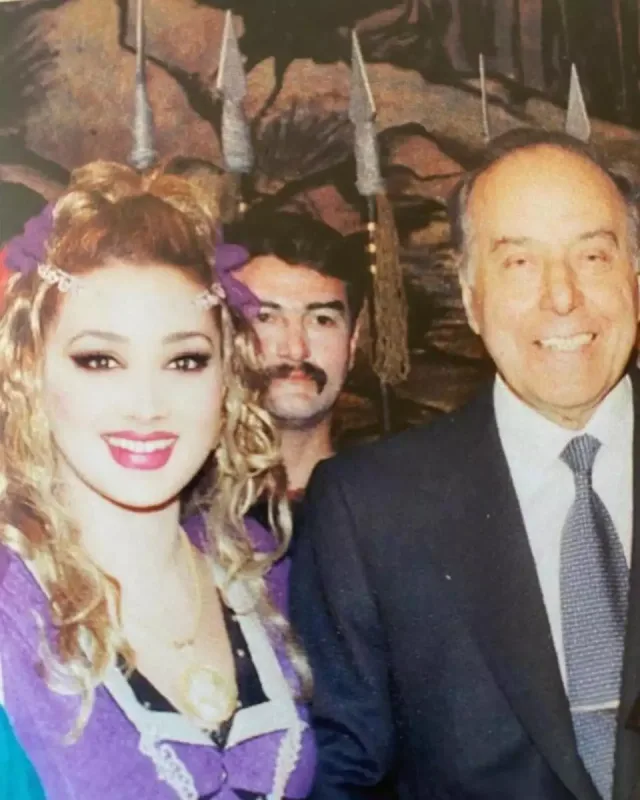 Məleykə Əsədova Ulu Öndərlə fotolarını paylaşdı