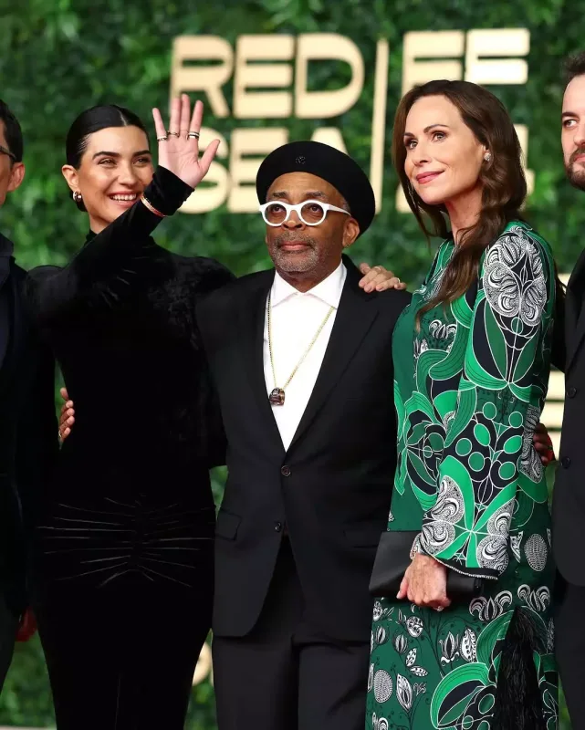 Tuba jüri olduğu festivalın bağlanışında