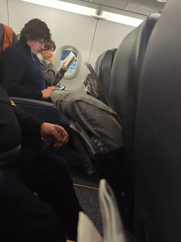 Aparıcı əri ilə belə görüntüləndi