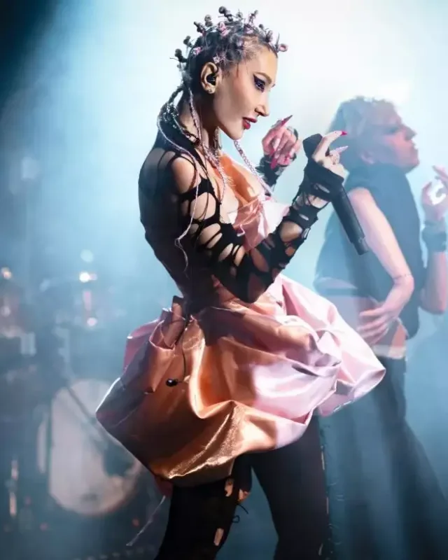 Handenin tərzi çox danışıldı