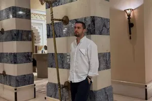 “Təcili ayağa qalxmaq lazımdır”