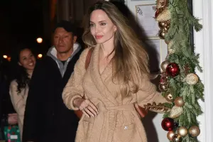 Ancelina Parisdə belə görüntüləndi