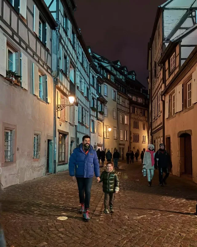 Burakla Fahriyenin ailə fotoları gündəm oldu