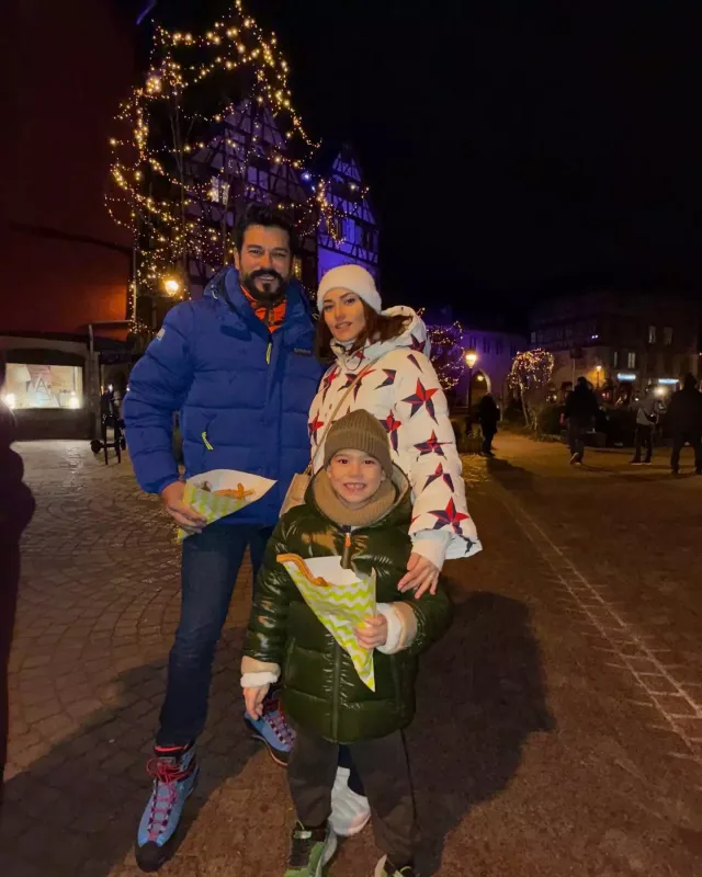 Burakla Fahriyenin ailə fotoları gündəm oldu