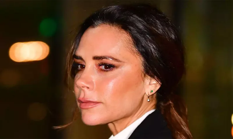 Viktoriya Bekhem burnunu əməliyyat etdirib?