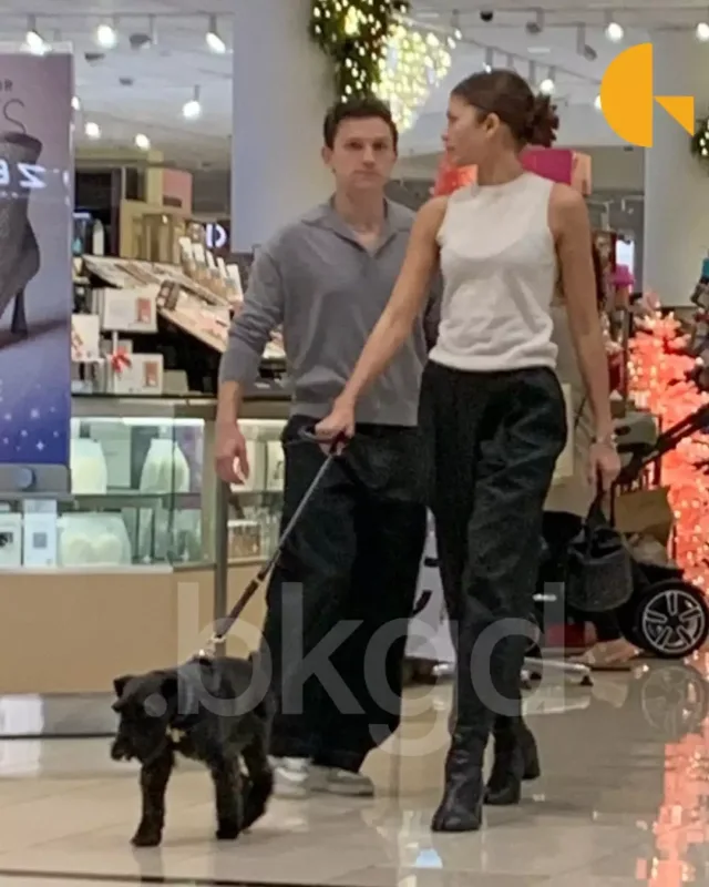 Milad alış-verişində görüntüləndilər