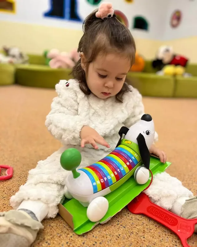 “Hər şey səninlə daha gözəldir” - Sevdadan qızına