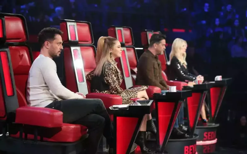 Ebru getdi, Hadise qayıtdı!