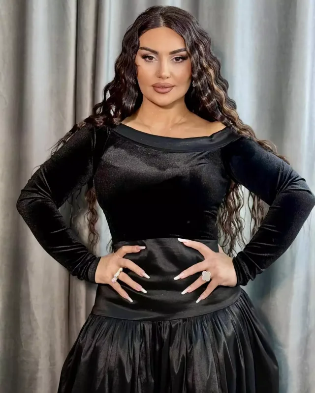 Şəbnəmə 2 milyon dollarlıq ev aldılar