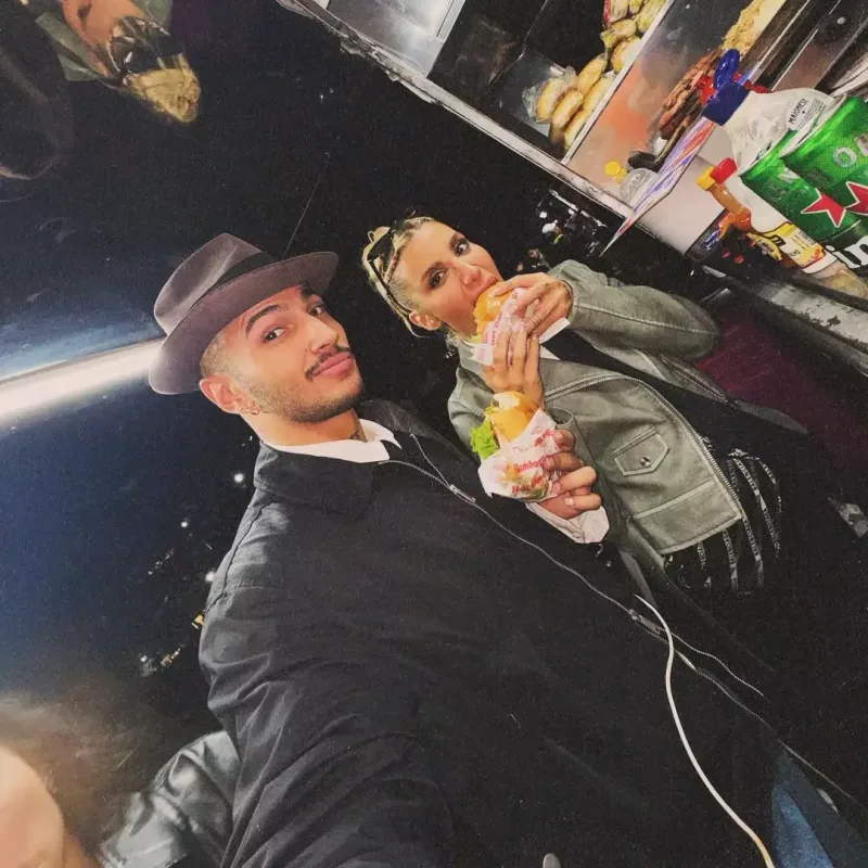 İrem sevgilisinin yarıçılpaq görüntülərini yaydı