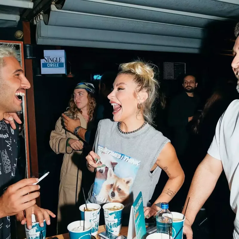 İrem sevgilisinin yarıçılpaq görüntülərini yaydı