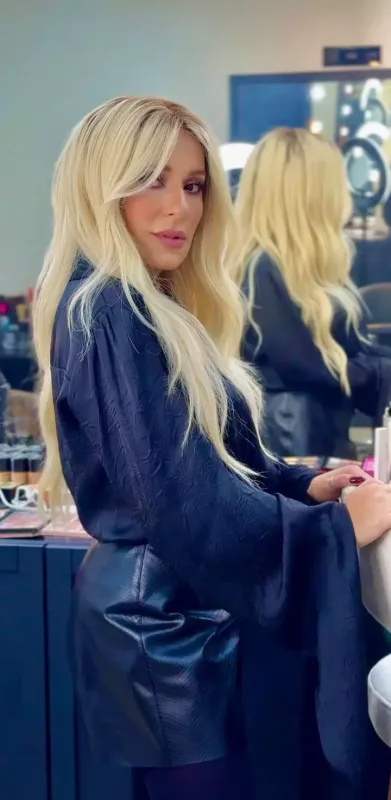 Tünzalə sarışın oldu!