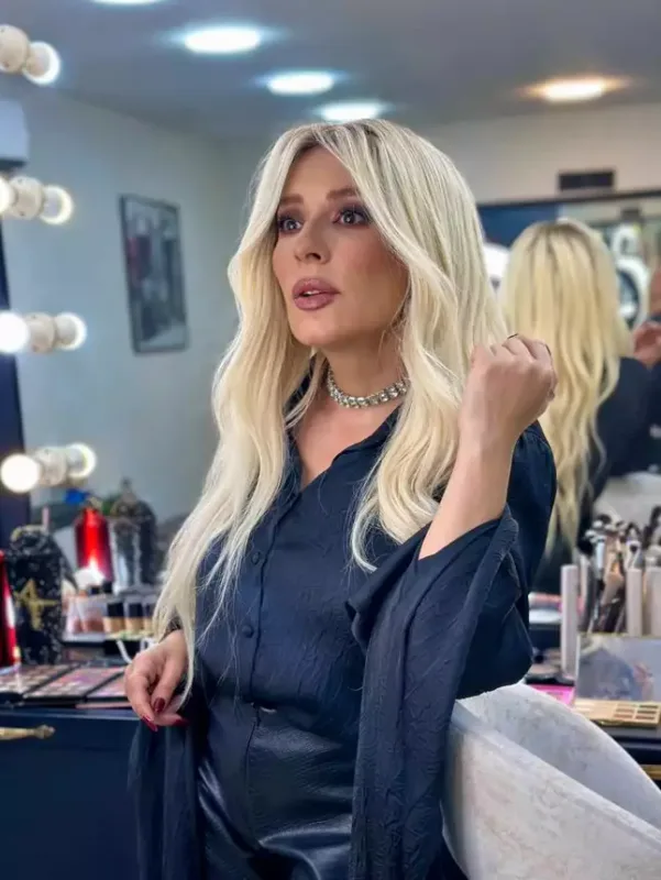 Tünzalə sarışın oldu!