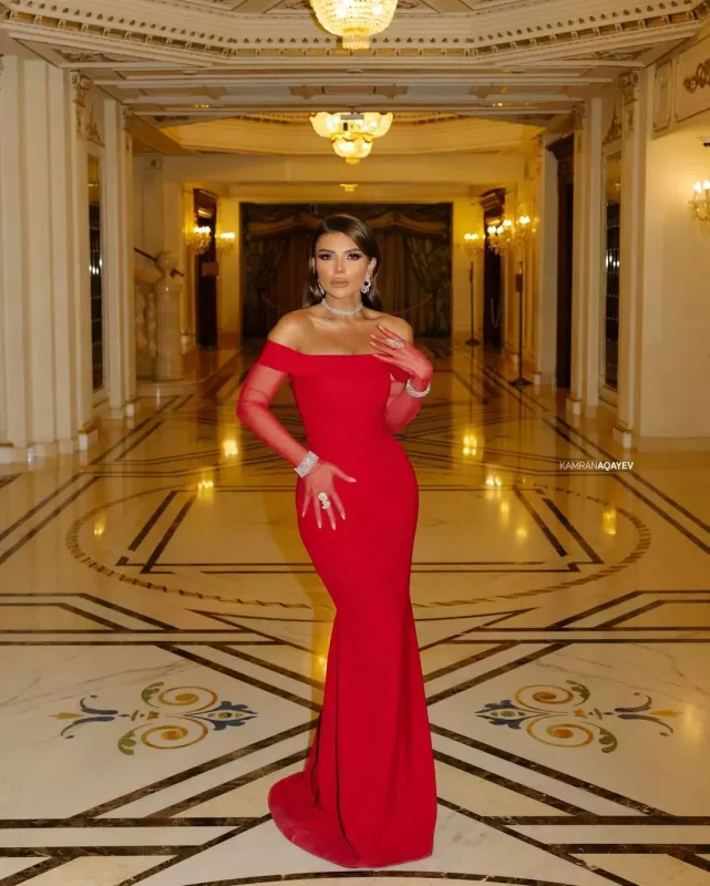 Afaq göz qamaşdırdı!