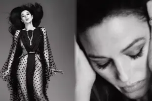 60 yaşlı Monikadan açıq-saçıq fotolar