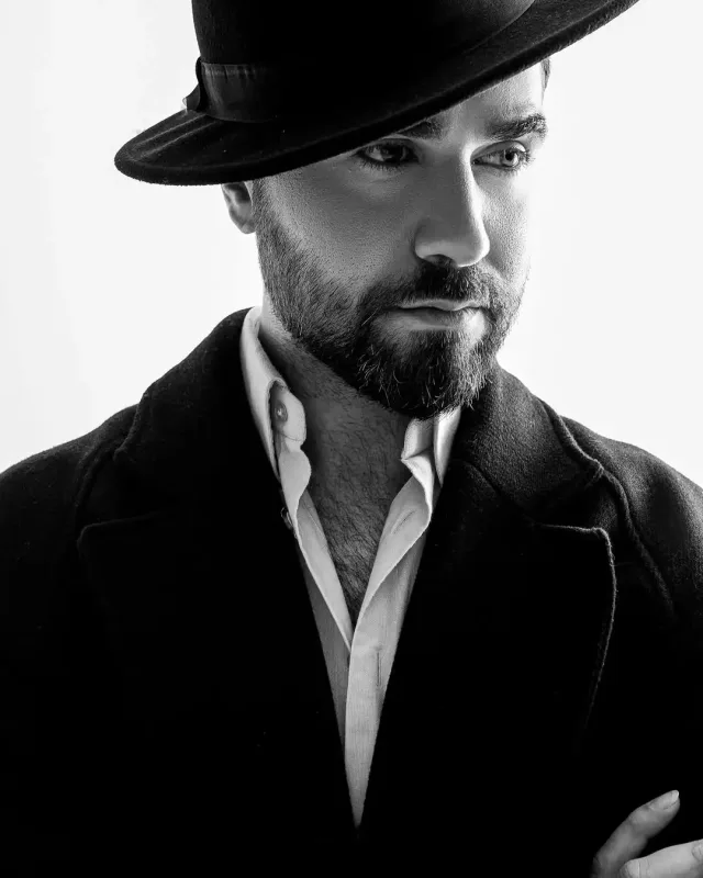 “Fotolar danışsın, mən susum...”