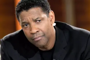 Hollivud aktyoru keşiş oldu