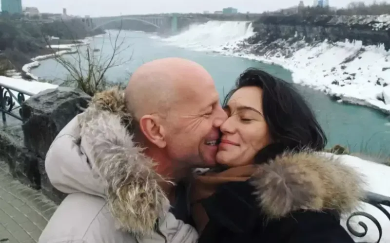 Ölümcül xəstə olan Brüs Uillisin yeni fotoları