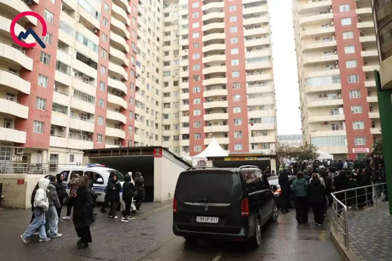 Yaxınları Məhəmmədəli ilə vidalaşır... - Fotolar