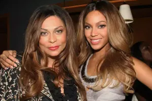 Beyonsun anası təyyarə faciəsini paylaşdı