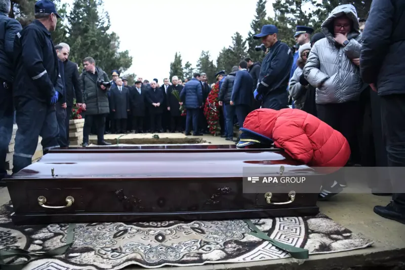 II Fəxri xiyabanda dəfn mərasimi keçirilir…