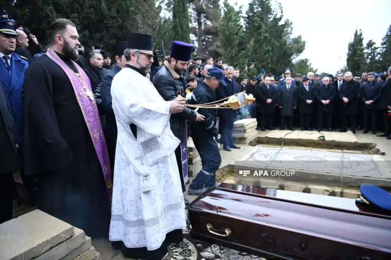 II Fəxri xiyabanda dəfn mərasimi keçirilir…