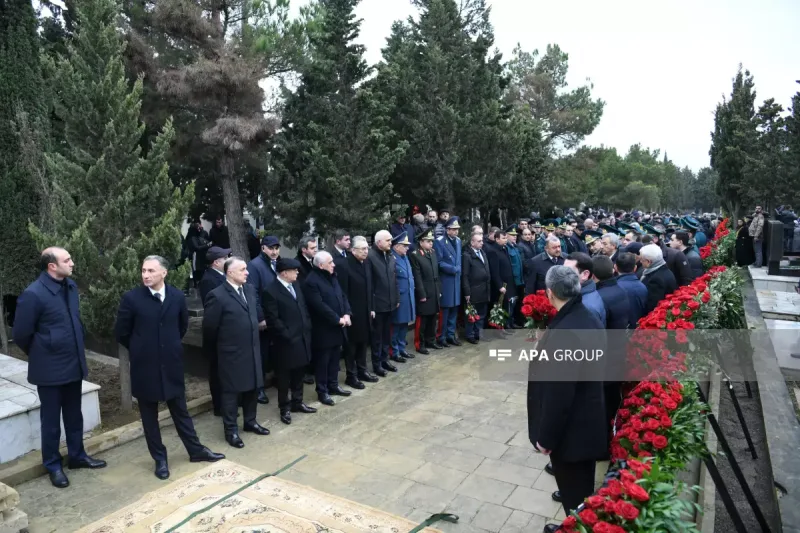 II Fəxri xiyabanda dəfn mərasimi keçirilir…